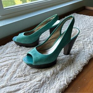 DKNYC, DKNY city “Anita” Turquoise Peep-Toe Slingback Heels, snakeskin,4.25”